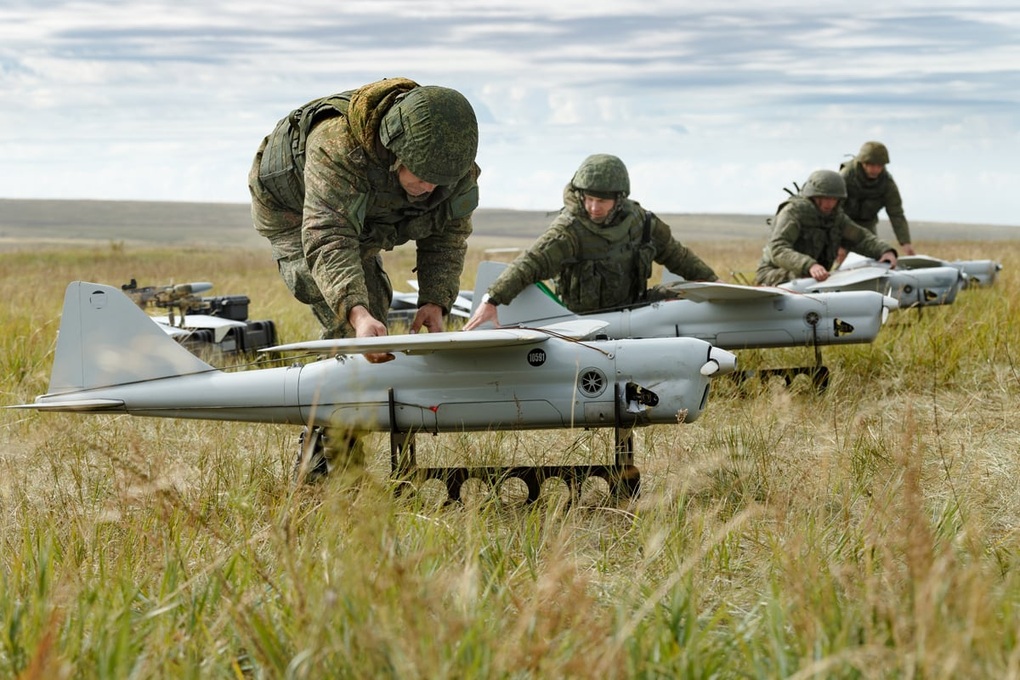 Nga tìm ra cách khiến bầy đàn UAV nguy hiểm gấp nhiều lần - 1