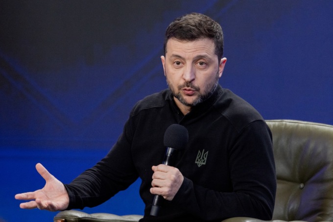 Tổng thống Ukraine Volodymyr Zelensky phát biểu ở Kiev, ngày 23/2. Ảnh: AFP