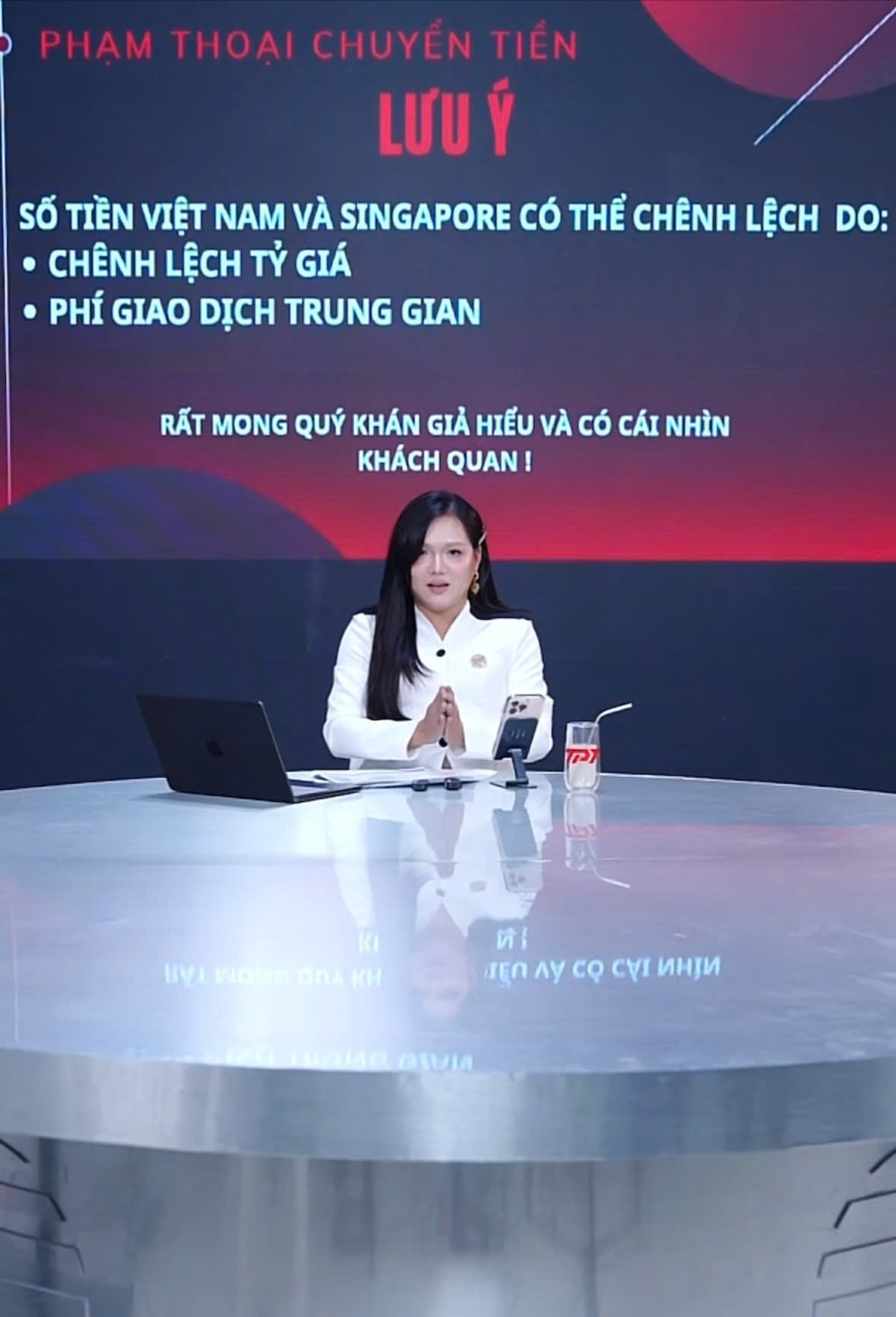 Phạm Thoại giải thích lý do chuyển tiền từ tài khoản thiện nguyện về tài khoản cá nhân, chịu “lỗ 10 triệu” - Ảnh 1.