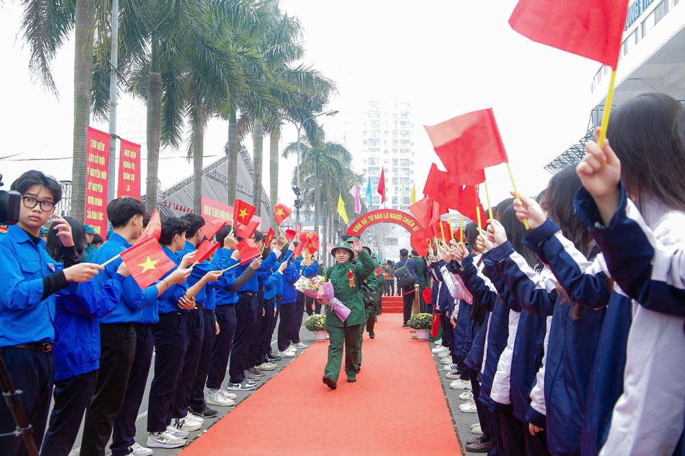 Số người tình nguyện nhập ngũ ở TP Hà Nội năm nay tăng 11% so với năm 2024. Ảnh: NGUYỄN HƯỞNG