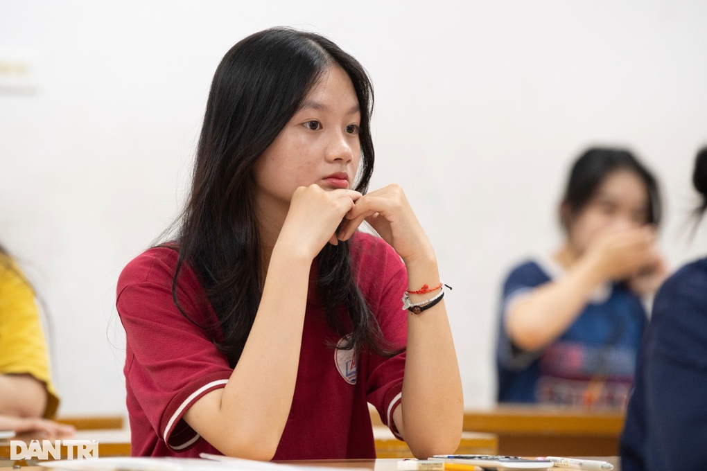 SAT 1.200, IELTS 6.5 được cộng mấy điểm vào Bách khoa, Kinh tế quốc dân? - 1