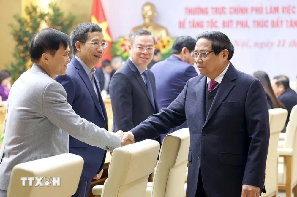 Thủ tướng Phạm Minh Chính: ‘Các ngân hàng cần hy sinh một phần lợi nhuận để hỗ trợ nền kinh tế’