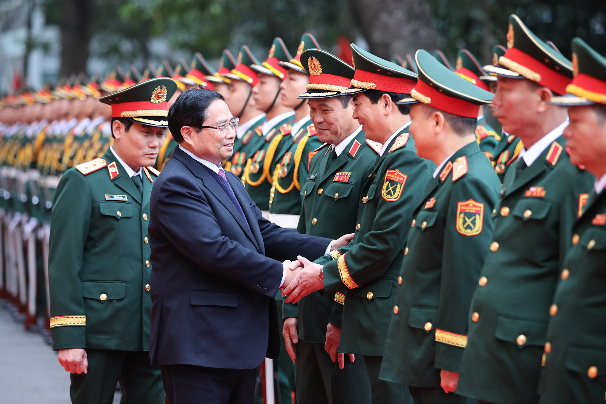 Thủ tướng xúc động nhắc lại câu hô 'thấy bộ đội là sống rồi, bà con ơi' khi tới thăm Học viện Quân y - Ảnh 1.