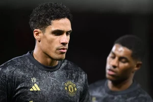 Varane bình luận ngạc nhiên về việc Rashford rời MU