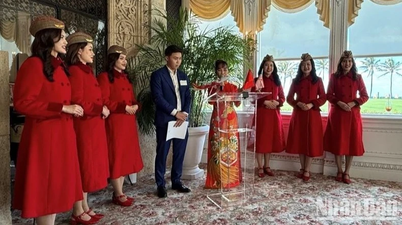 Tỷ phú, nhà sáng lập Vietjet gặp gỡ đối tác chiến lược tại Mar-a-Lago (Hoa Kỳ) ảnh 1