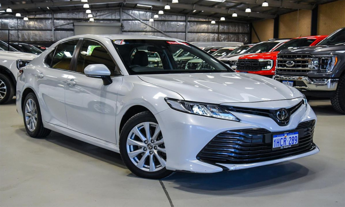 Toyota Camry đứng thứ 5 trong top 100 xe cũ bán chạy ở Mỹ 2024 do iSeeCars xếp hạng. Ảnh: RangeFord