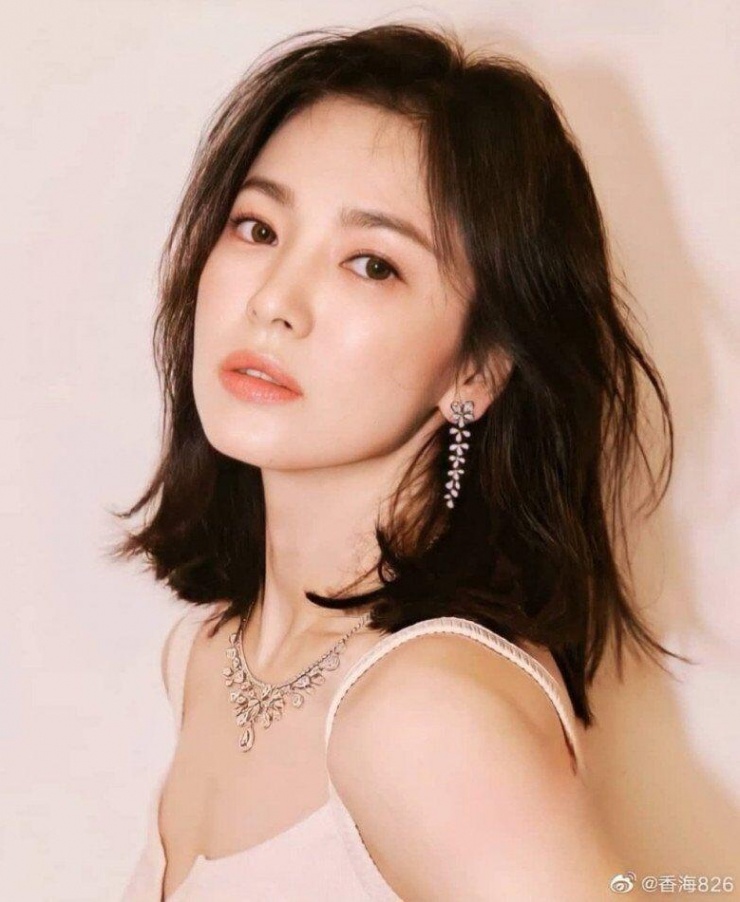 Vẻ đẹp xứng danh “tường thành nhan sắc” của Song Hye Kyo.