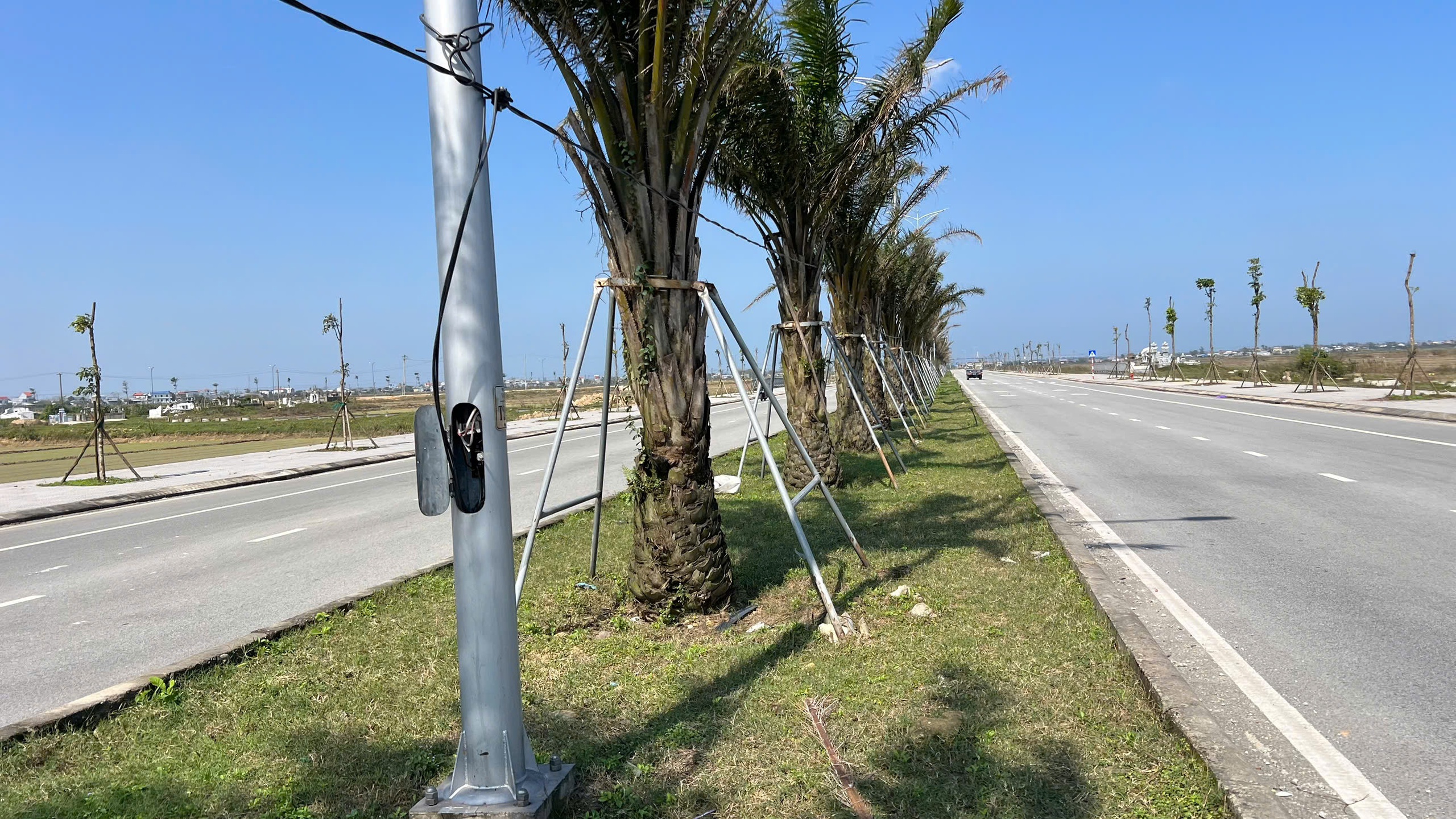 Vụ trộm tinh vi đến khó tin trên tuyến đường đẹp nhất TP Huế- Ảnh 1.