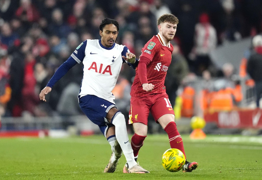 Vùi dập Tottenham, Liverpool vào chung kết Cúp Liên đoàn Anh - 1