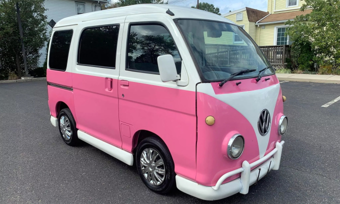 Daihatsu Atrai với ngoại hình bắt chước mẫu Volkswagen Type II Microbus. Ảnh: Cars & Bids