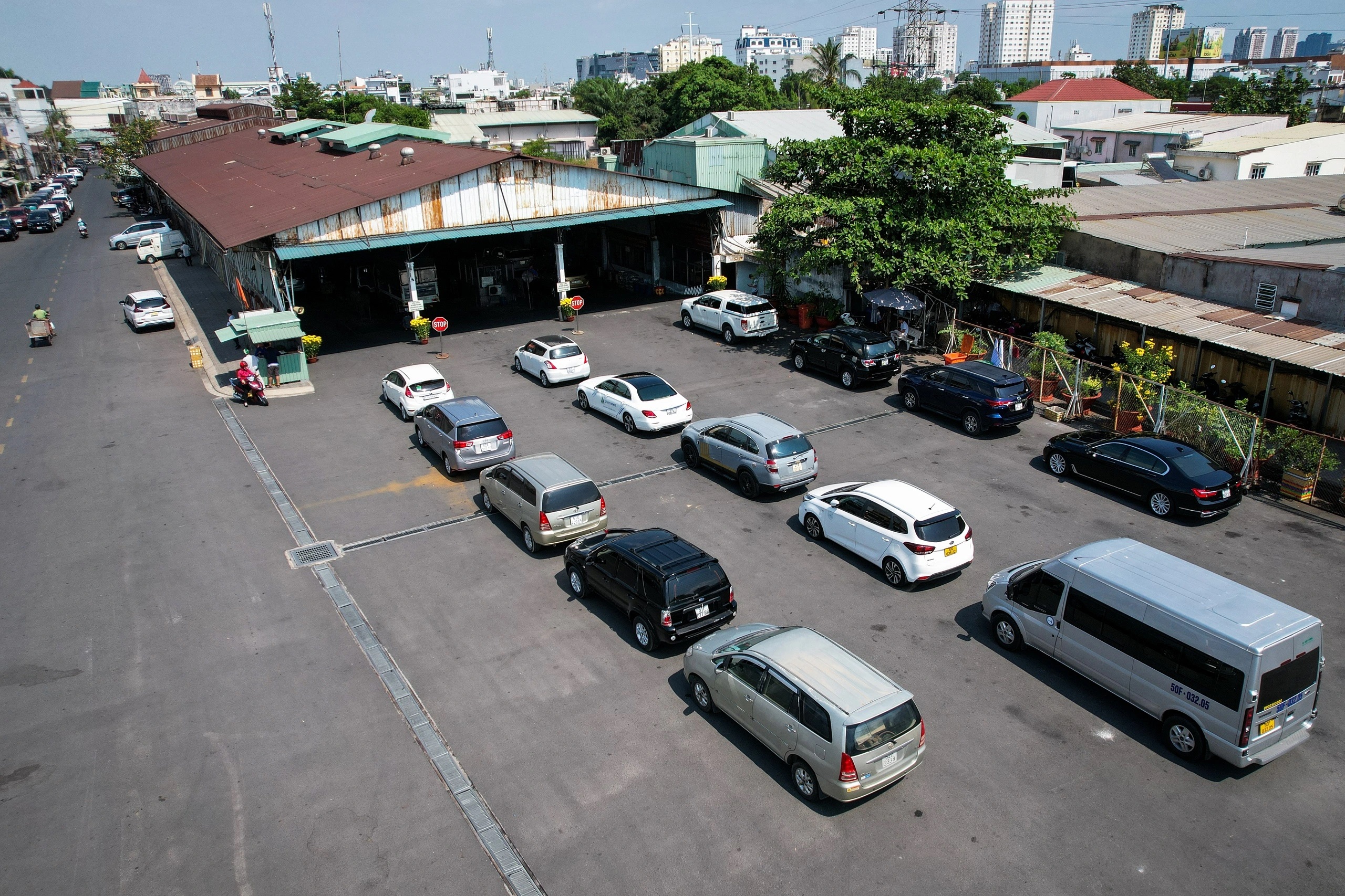 Xe đăng kiểm lo bị phạt nguội- Ảnh 1.