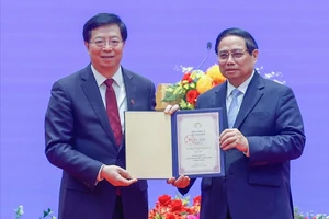 Thủ tướng Phạm Minh Chính nhận danh hiệu Giáo sư danh dự Đại học Thanh Hoa