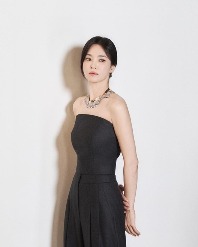 Vòng eo của Song Hye Kyo- Ảnh 3.