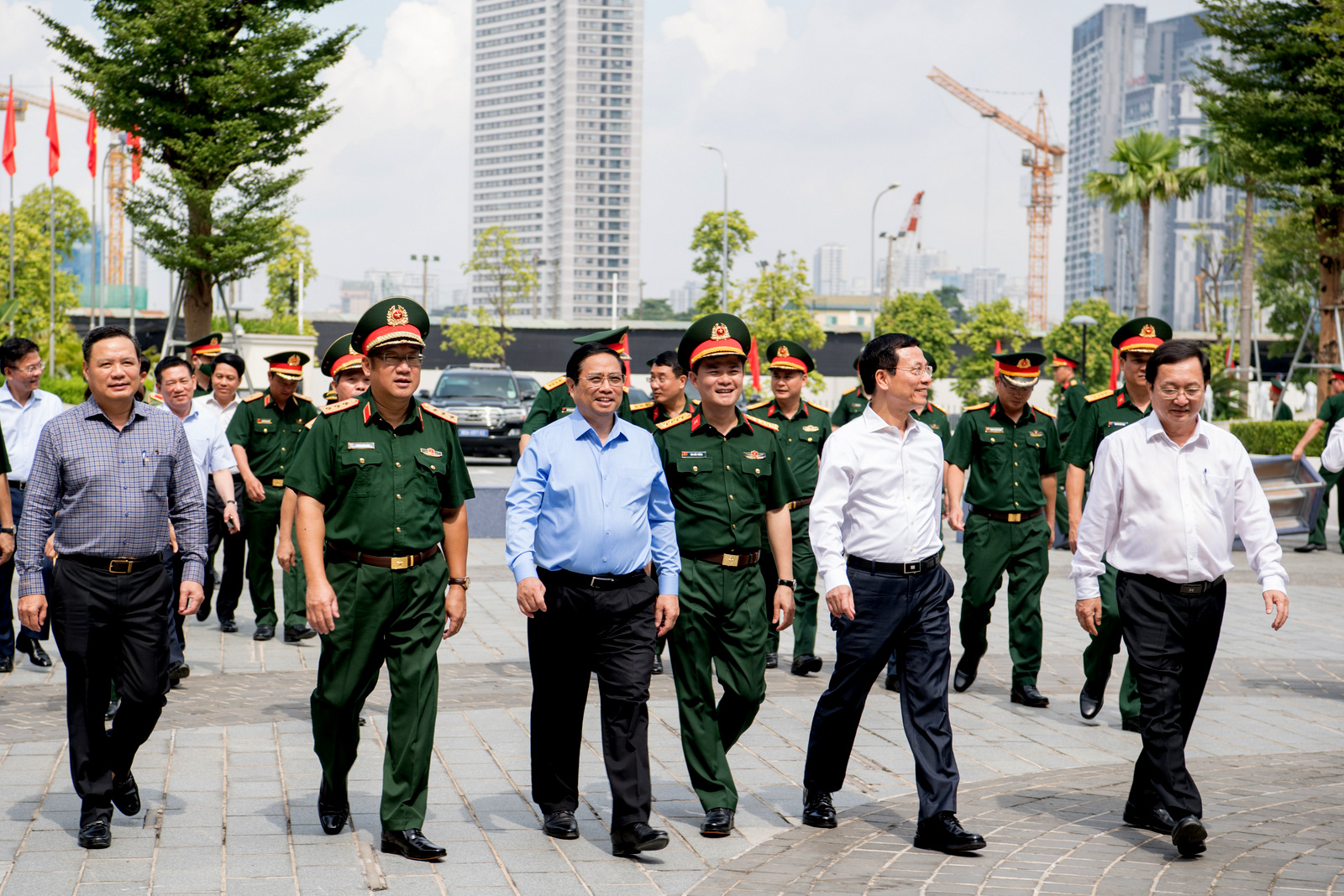 Sau 30 năm, Viettel đã trở thành tập đoàn kinh tế nhà nước hàng đầu Việt Nam - Ảnh 2.