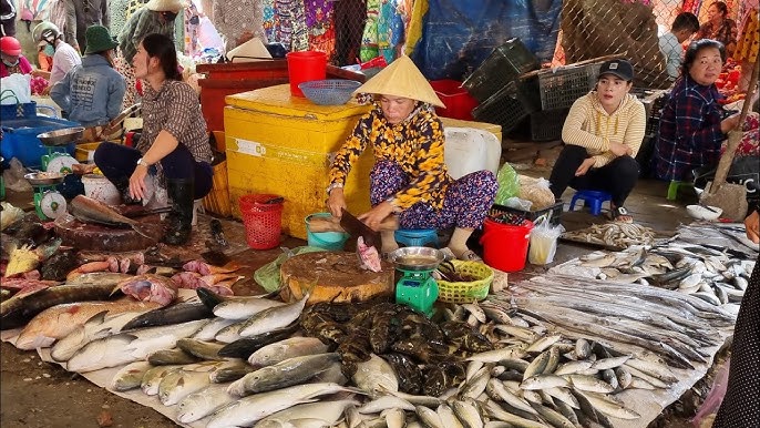 Khu chợ hơn 300 tuổi ở Bình Thuận: Xưa chỉ buôn bán nhỏ, nay thành chợ sầm uất bậc nhất thành phố - 2