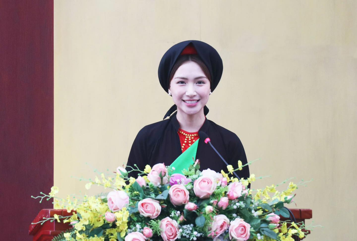 Hãy ngừng so sánh Hoà Minzy và Hoàng Thùy Linh, khi nỗ lực đưa bản sắc dân tộc vào âm nhạc đều đi đúng hướng - Ảnh 16.