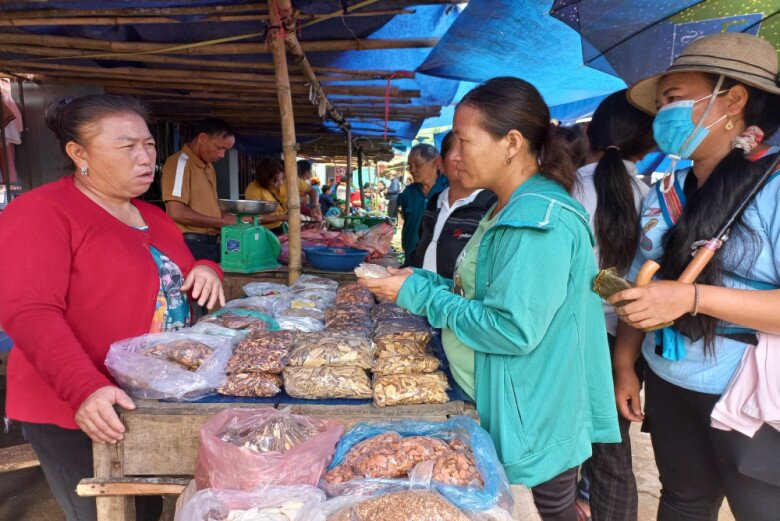 Giữa lòng Thanh Hóa có phiên chợ đặc biệt chỉ bán đặc sản rừng, là niềm tự hào của người xứ Thanh - 3