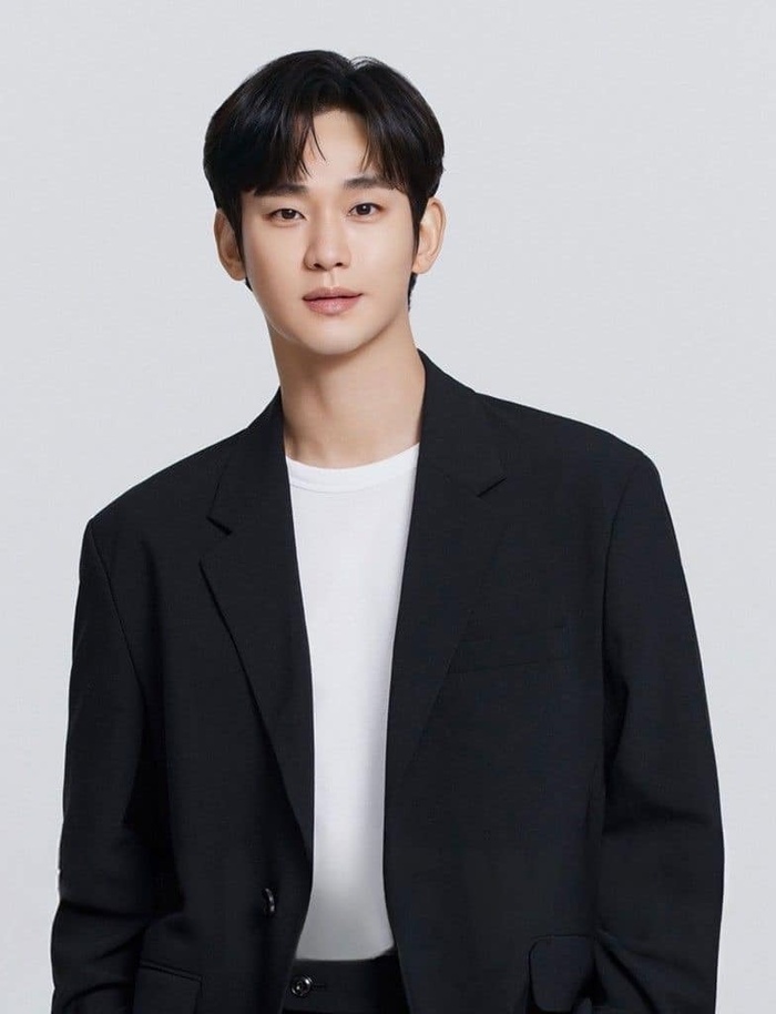 Kim Soo Hyun chính thức thừa nhận hẹn hò Kim Sae Ron, tinh thần suy sụp giữa vòng xoáy scandal