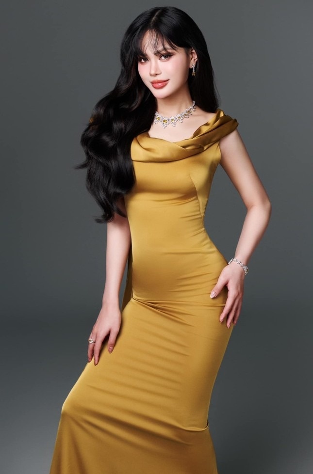 Miss International Queen Vietnam 2025 tập 1: Lynk Lee, Mỹm Trần vào nhà chung