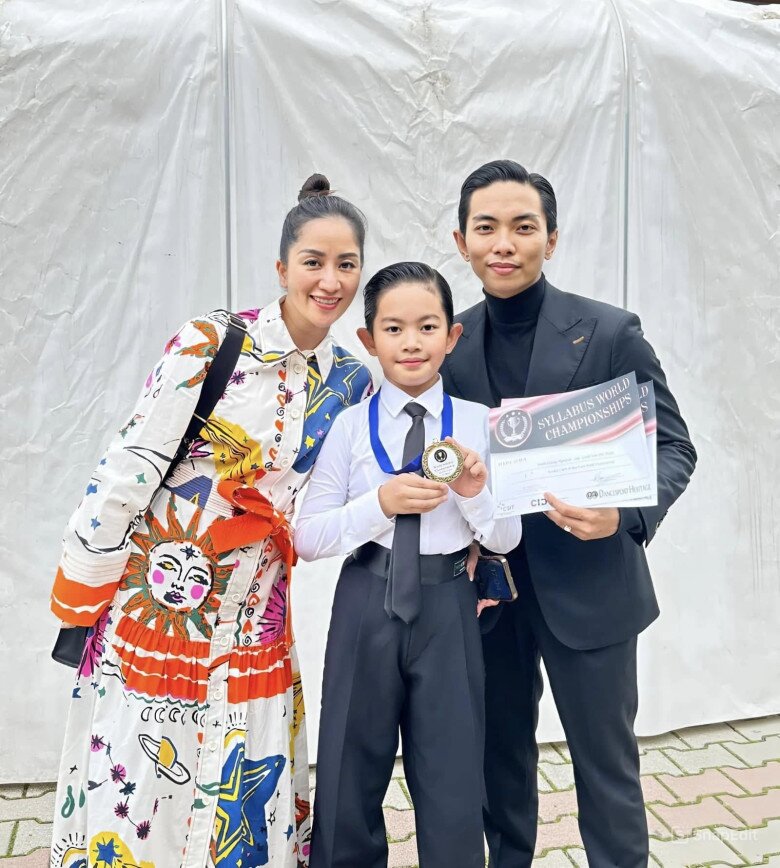 Con trai đầu lòng của Khánh Thi đạt được nhiều thành tích tốt khi tham gia thi đấu dancesport.