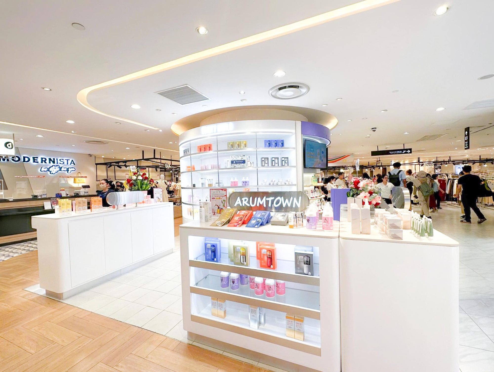 Beauty World khai trương cửa hàng Flagship đầu tiên tại Takashimaya- Ảnh 1.