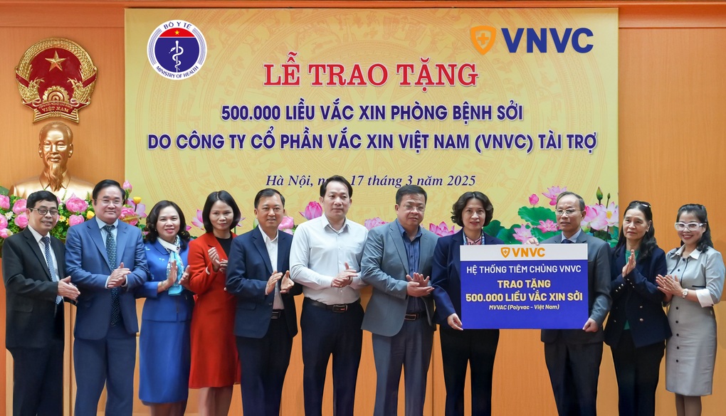 Bộ Y tế tiếp nhận nửa triệu liều vaccine sởi từ Hệ thống tiêm chủng VNVC - 1