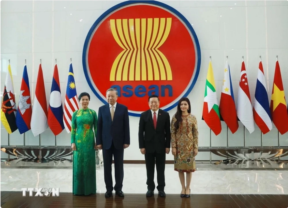 quan-he-giua-viet-nam-va-asean-chung-kien-cot-moc-lich-su-moi.jpg