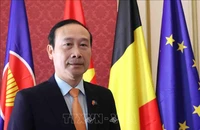 Đại sứ Nguyễn Văn Thảo. 