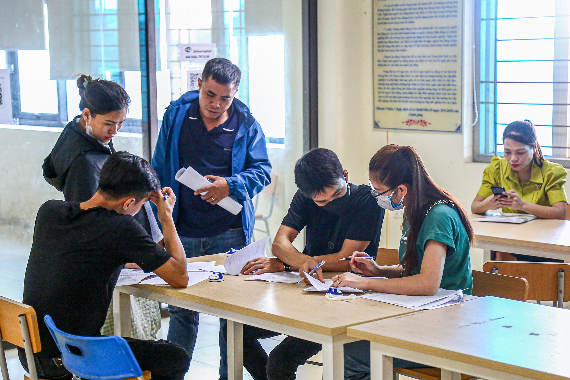 Tin tức sáng 26-11: Quốc hội xem xét thông qua Luật thuế VAT; Ngành nghề nào cần nhiều lao động?  - Ảnh 1.