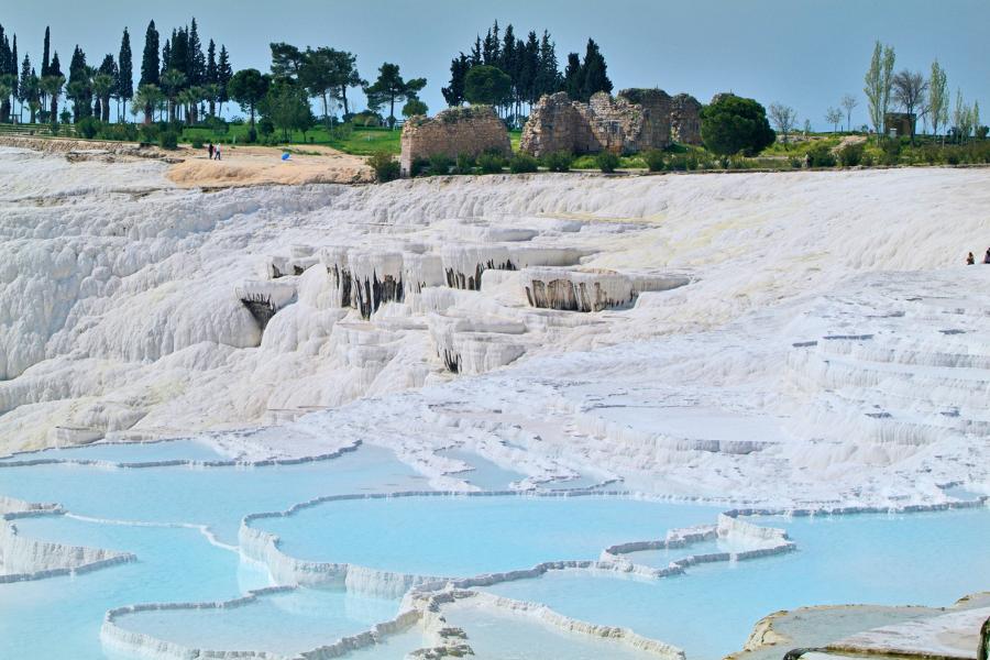 Trải nghiệm tắm khoáng nóng tự nhiên tại Pamukkale, Thổ Nhĩ Kỳ- Ảnh 1.