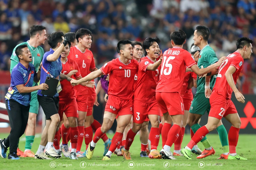 Tuyển Việt Nam công bố danh sách tập trung: 3 nhà vô địch AFF Cup vắng mặt - 2