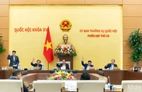 100% thành viên Ủy ban Thường vụ Quốc hội đã biểu quyết đồng ý việc giảm tiền thuê đất năm 2024 theo đề xuất của Chính phủ. (Ảnh: DUY LINH)