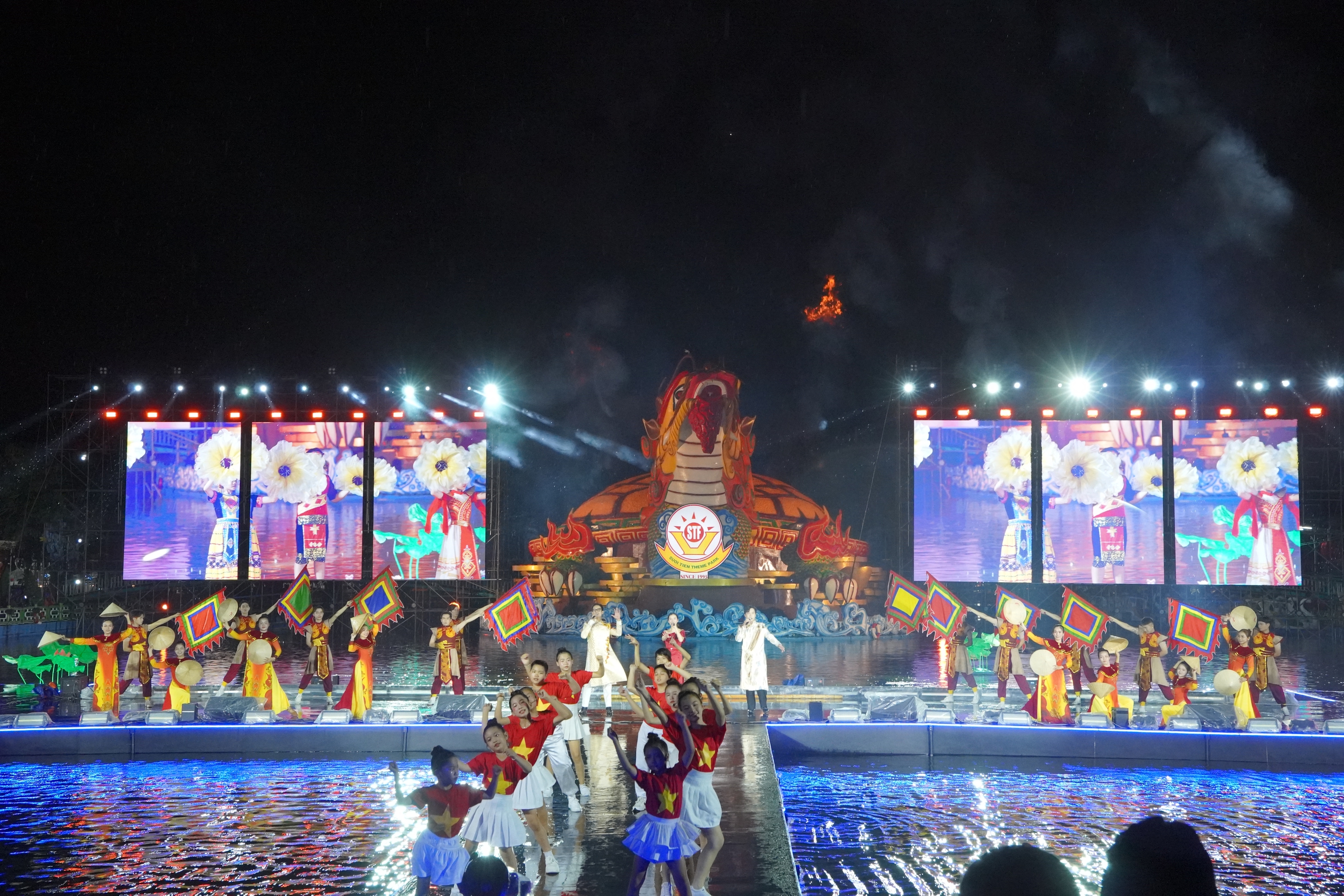 Lễ 2-9, nhiều điểm đến ở TP HCM nhộn nhịp khách du lịch- Ảnh 5.