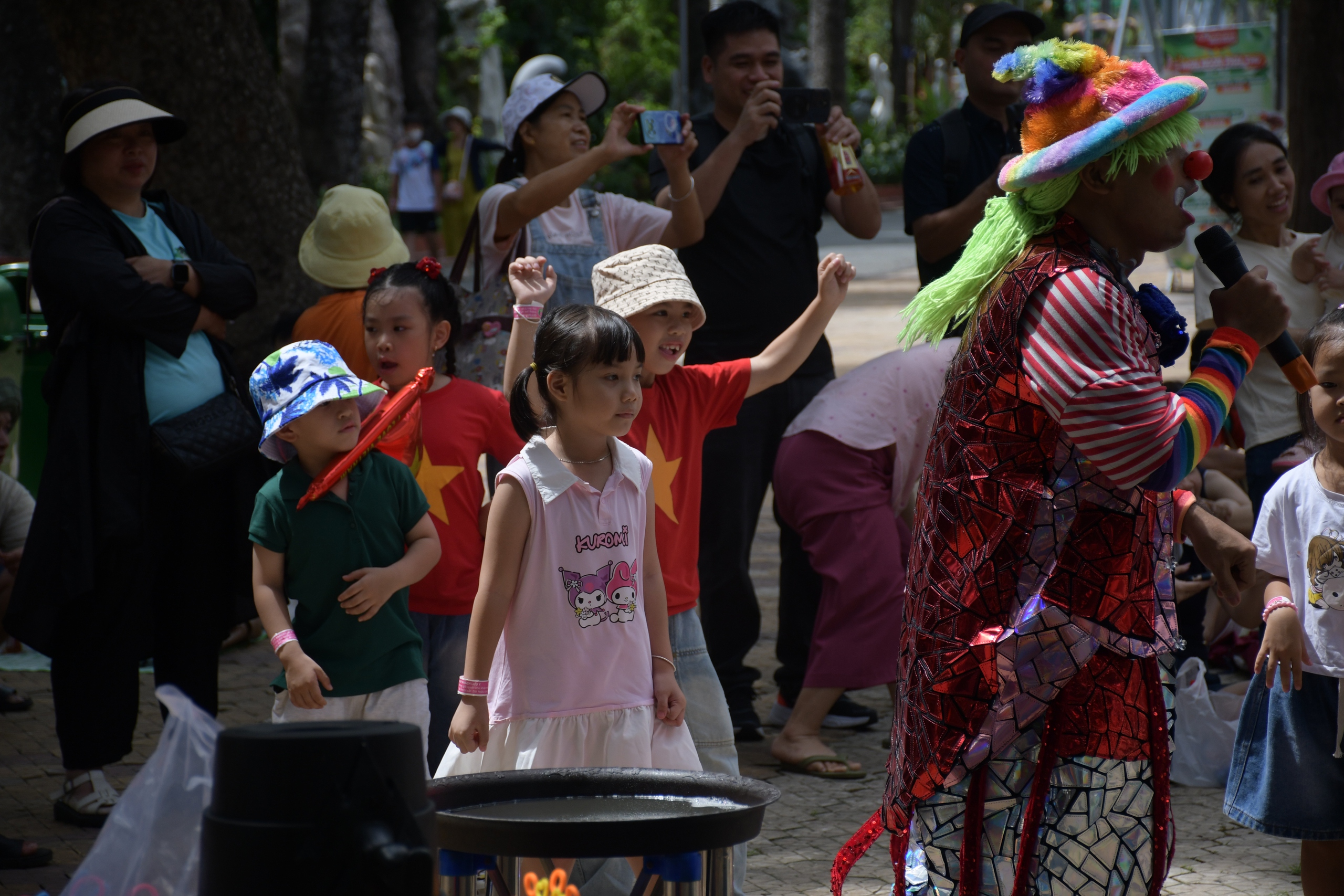 Lễ 2-9, nhiều điểm đến ở TP HCM nhộn nhịp khách du lịch- Ảnh 9.
