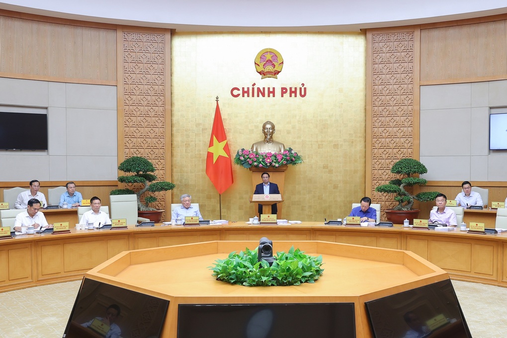 Kiểm soát giá vàng, thanh tra các ngân hàng chỉ huy động mà không cho vay - 2