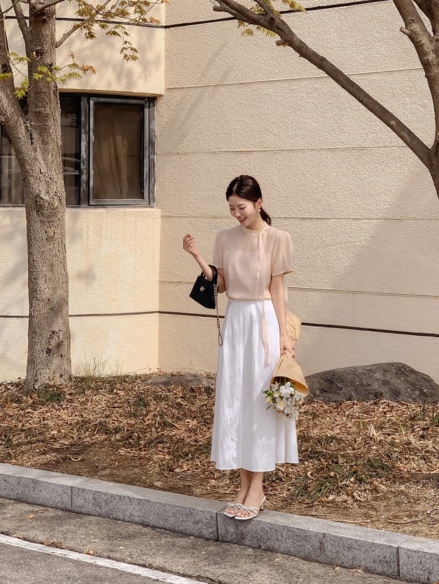 Chân váy chữ A đang gây sốt diện rộng vì mặc lên siêu tôn dáng, dịu dàng như nàng thơ- Ảnh 9. Chân váy chữ A đang gây sốt diện rộng vì mặc lên siêu tôn dáng, dịu dàng như nàng thơ- Ảnh 9.