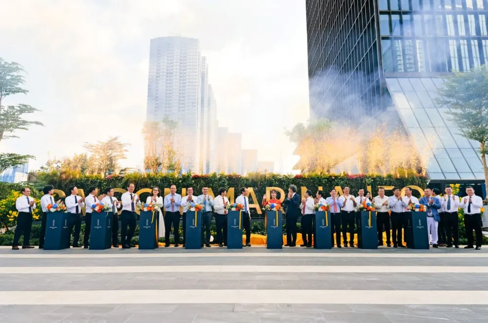 Vào tháng 8 vừa qua, Tòa tháp Saigon Marina IFC (Trung tâm Tài chính Quốc tế Sài Gòn Marina) đã chính thức khánh thành tại TP.HCM, đánh dấu một cột mốc quan trọng trong lộ trình xây dựng Trung tâm Tài chính quốc tế tại TP.HCM. hinh 5 2 1.jpg