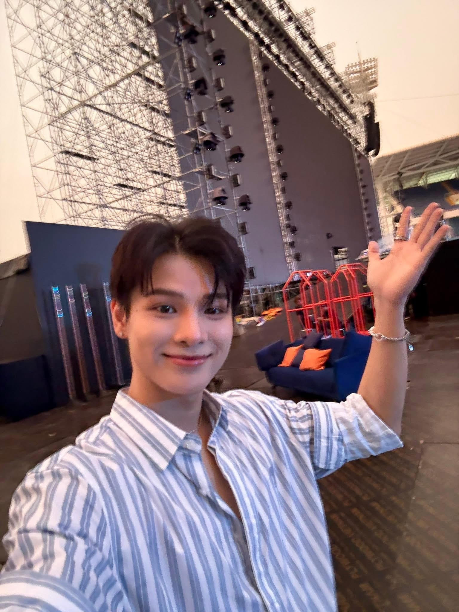 Có 1 Anh Trai hack tuổi đỉnh nhất mùa 2: Visual không góc chết, trẻ như này ai nghĩ đồng niên với B Ray- Ảnh 4.