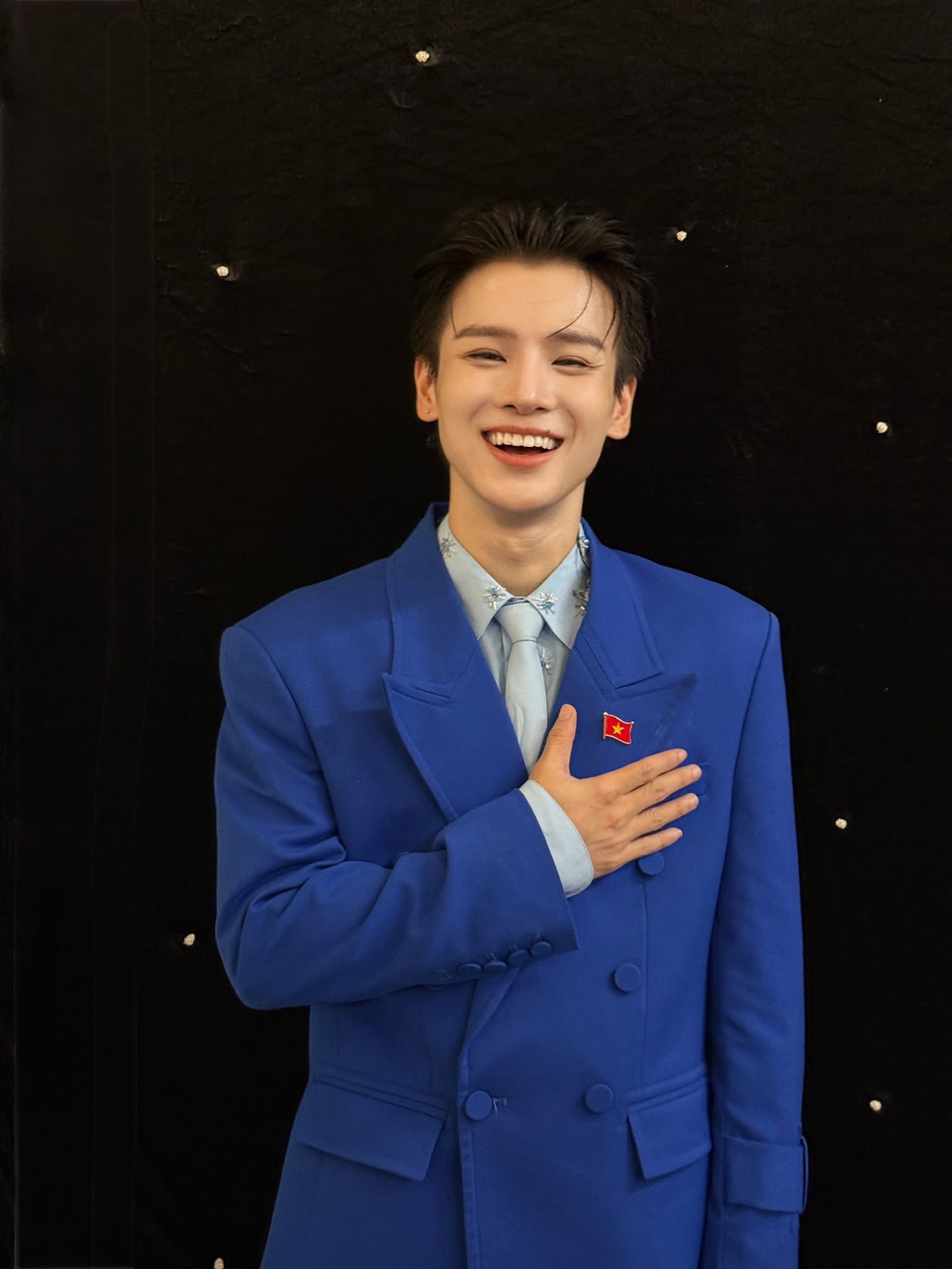 Có 1 Anh Trai hack tuổi đỉnh nhất mùa 2: Visual không góc chết, trẻ như này ai nghĩ đồng niên với B Ray- Ảnh 7.