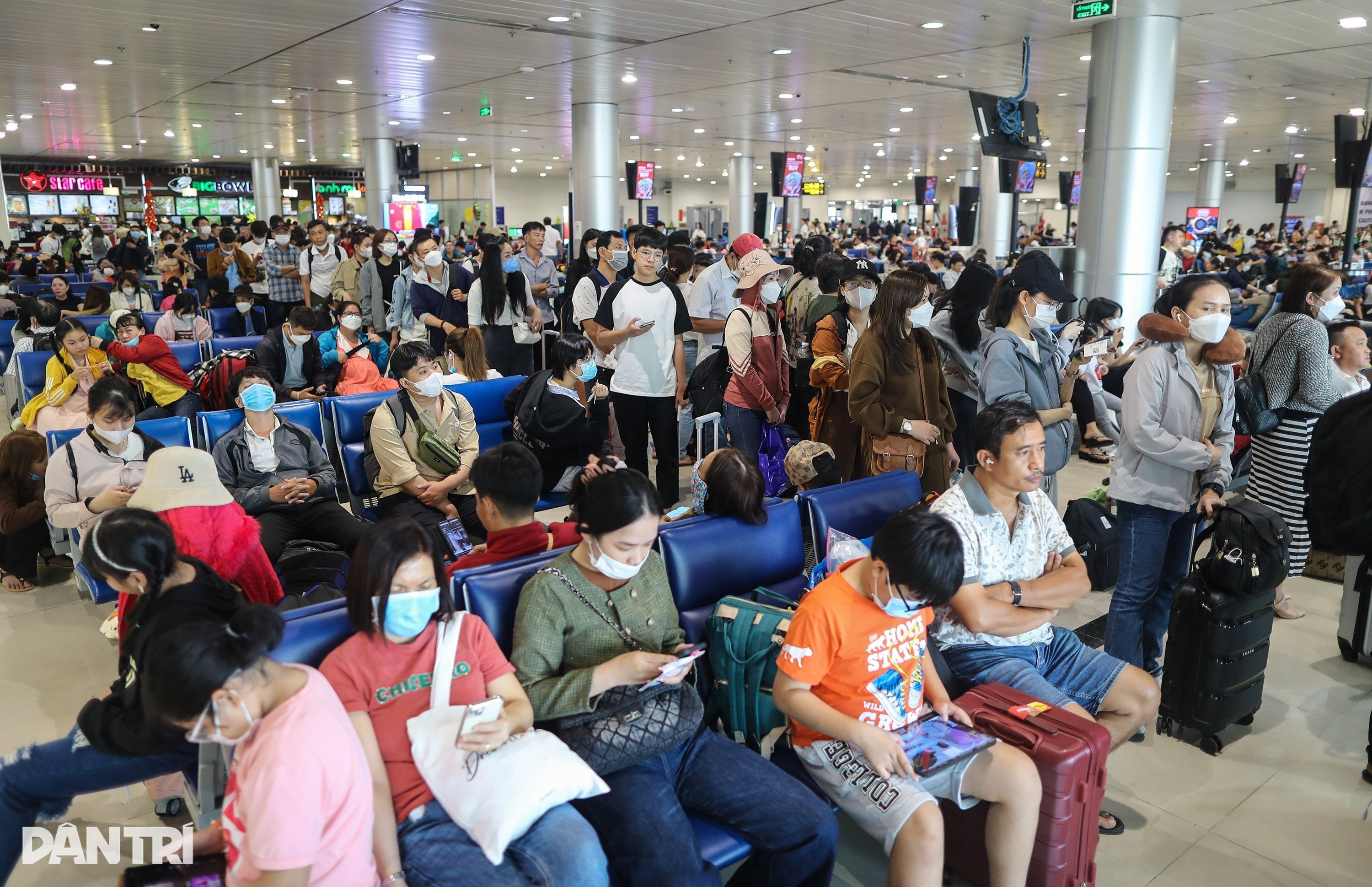 Điệp khúc giá cao và delay của hàng không mùa cao điểm - 2