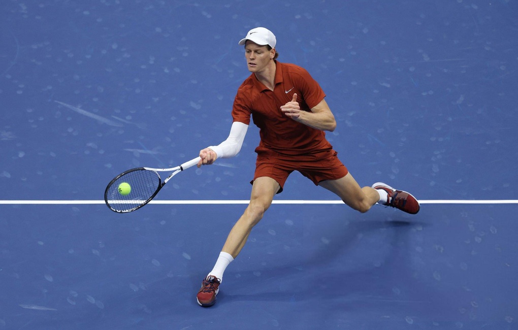 Jannik Sinner thừa nhận Carlos Alcaraz giỏi hơn - 2