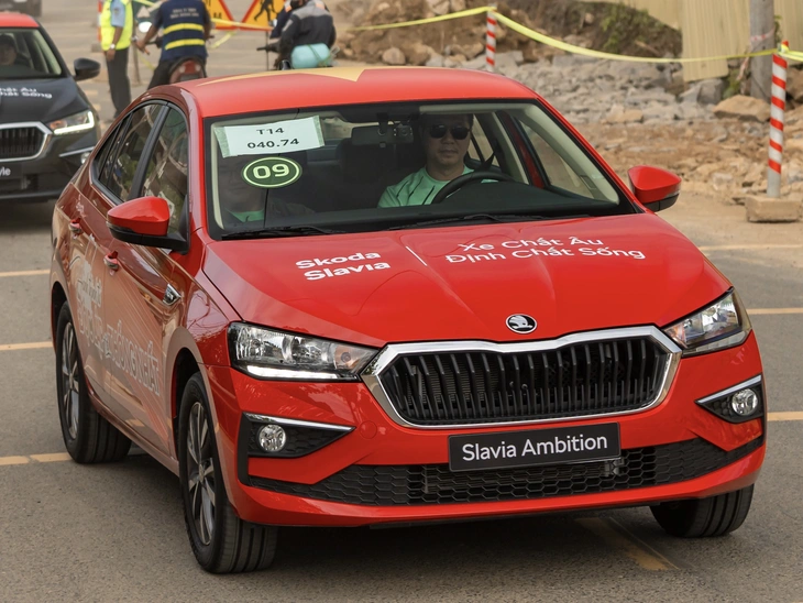 3 xe mới sẽ gây xáo trộn Việt Nam cuối 2025: Giá gây sốc, nhiều điểm ít thấy trong phân khúc 6 Skoda Slavia - Ảnh 6.