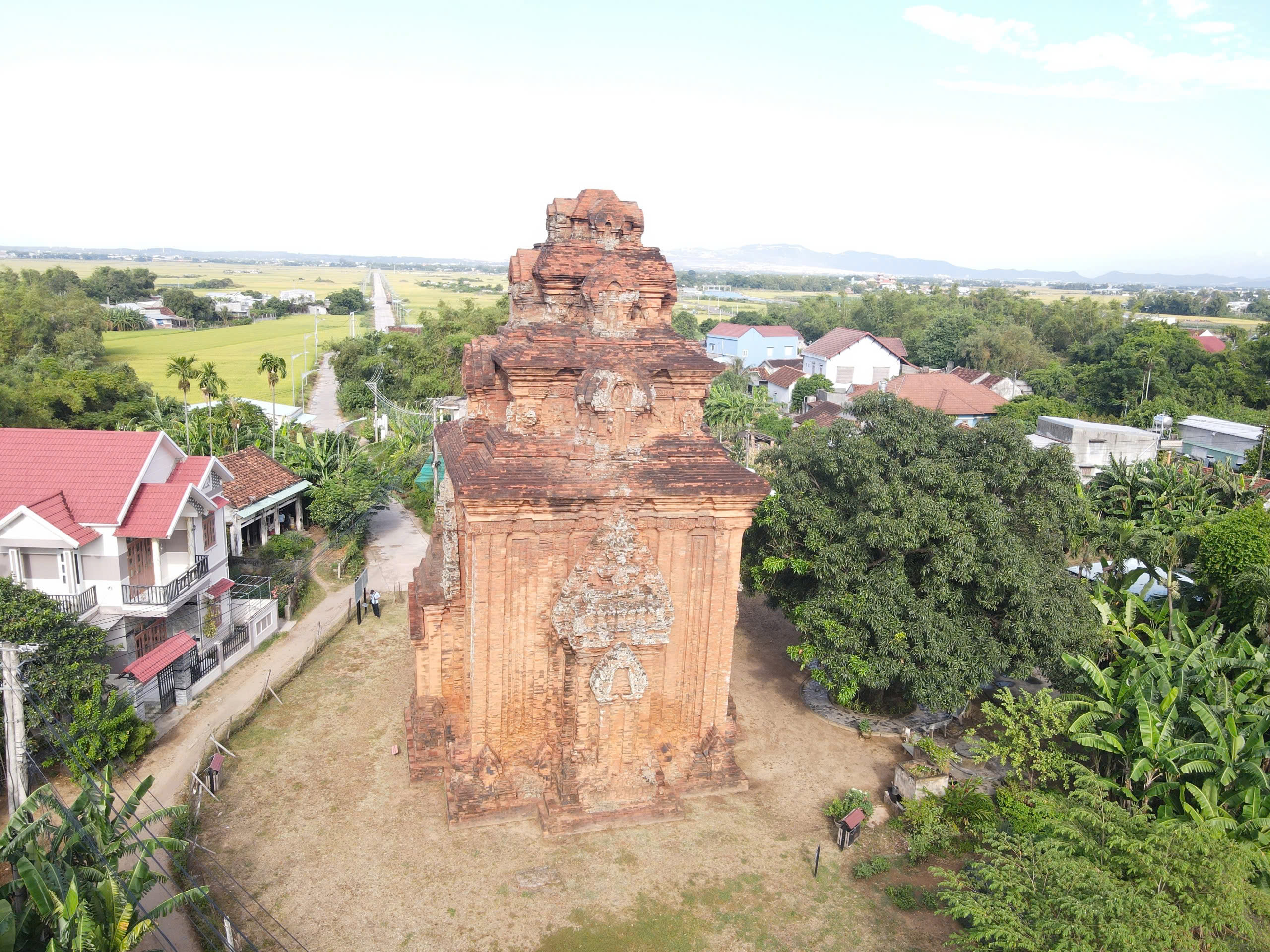 Ngắm tháp Chăm ngàn năm tuổi, cổ nhất ở Gia Lai- Ảnh 2.