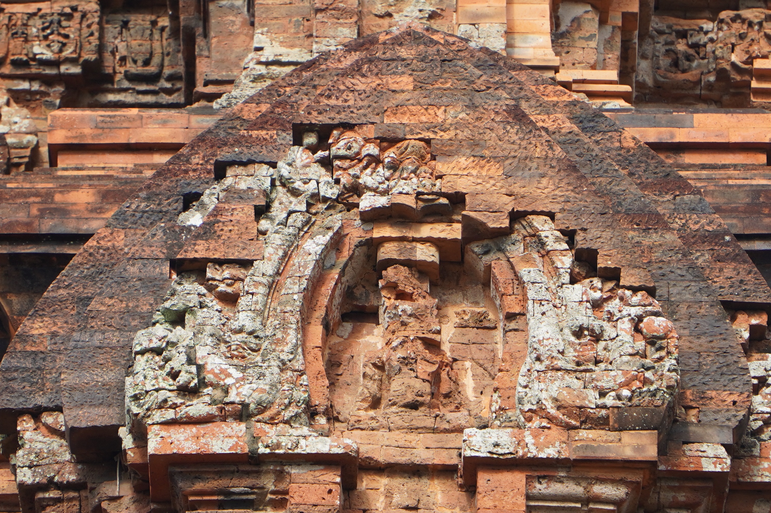 Ngắm tháp Chăm ngàn năm tuổi, cổ nhất ở Gia Lai- Ảnh 9.