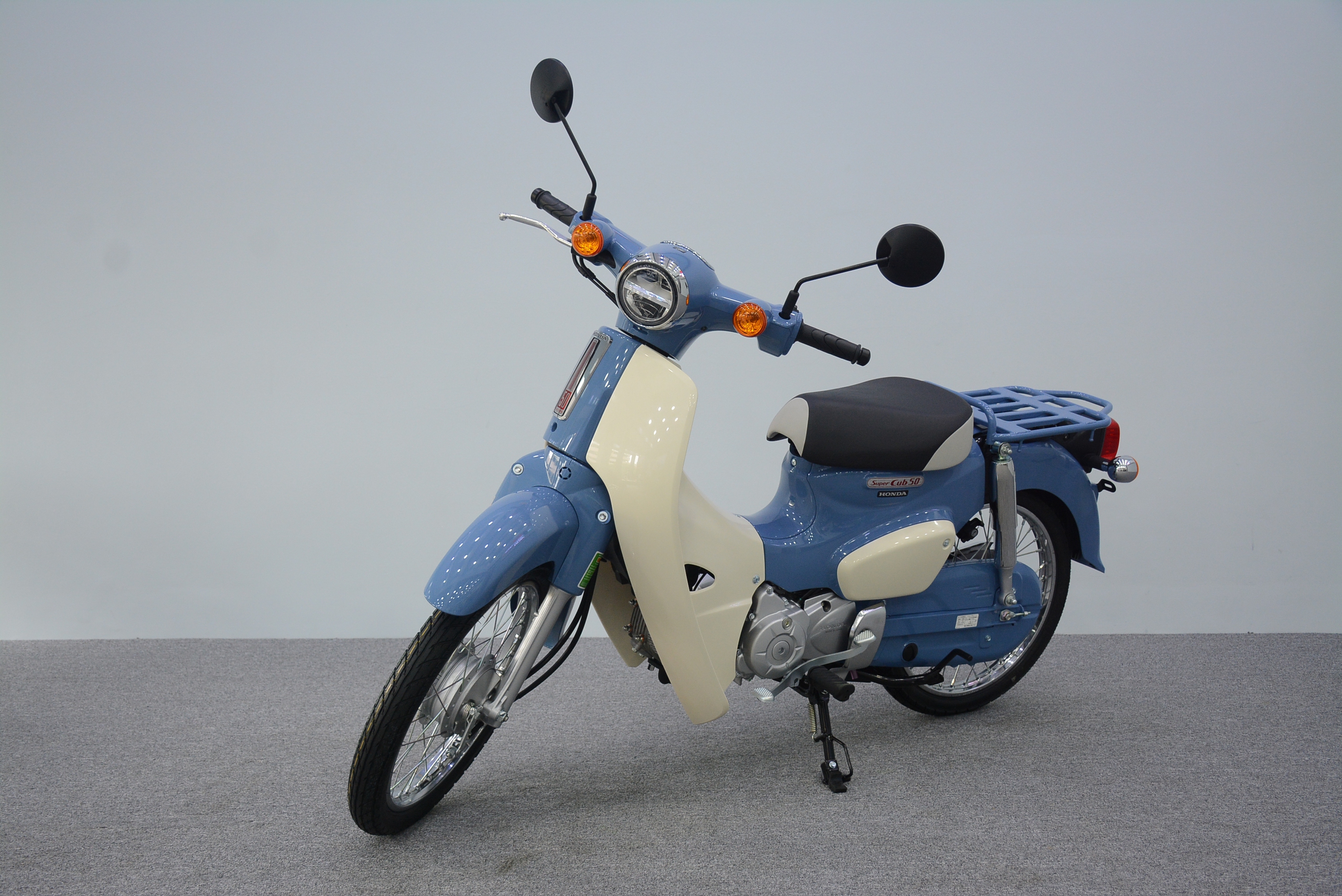 Mua xe máy cho con đi học, chọn xe xăng 50cc hay xe điện VinFast? 3 Mua xe máy cho con đi học, nên chọn xe xăng 50cc hay xe điện VinFast? - Ảnh 3.