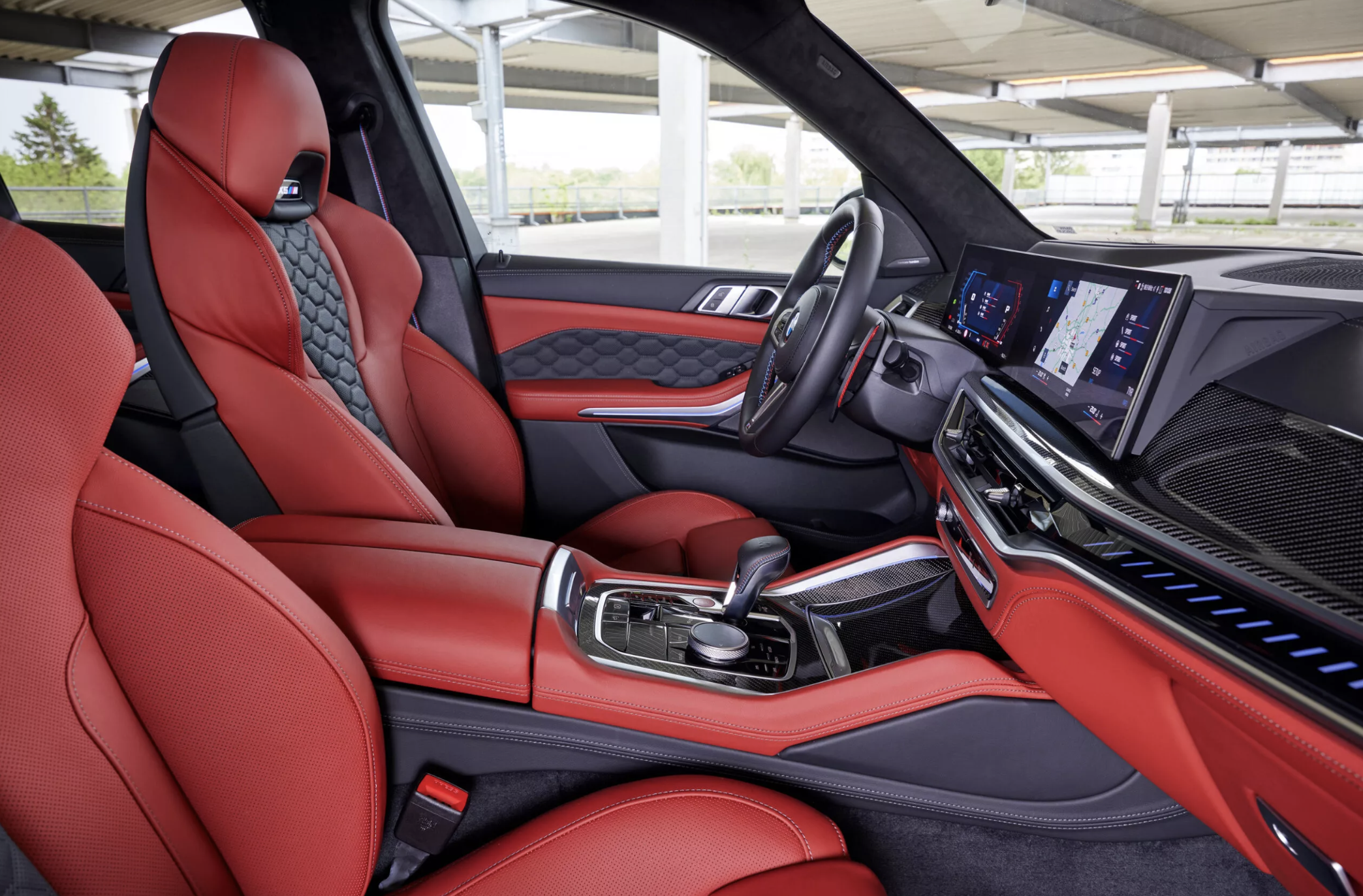 Các hãng xe đang dần hạn chế sử dụng da để trang trí nội thất ô tô - Ảnh 2.