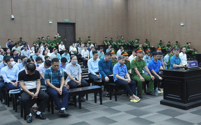Các bị cáo tại tòa. Ảnh: Danh Lam