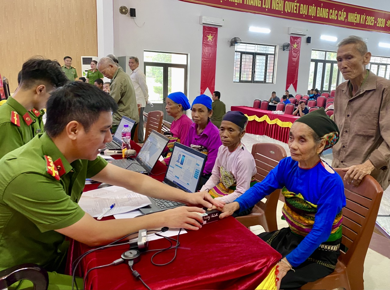 - Ảnh 3. - Ảnh 3.