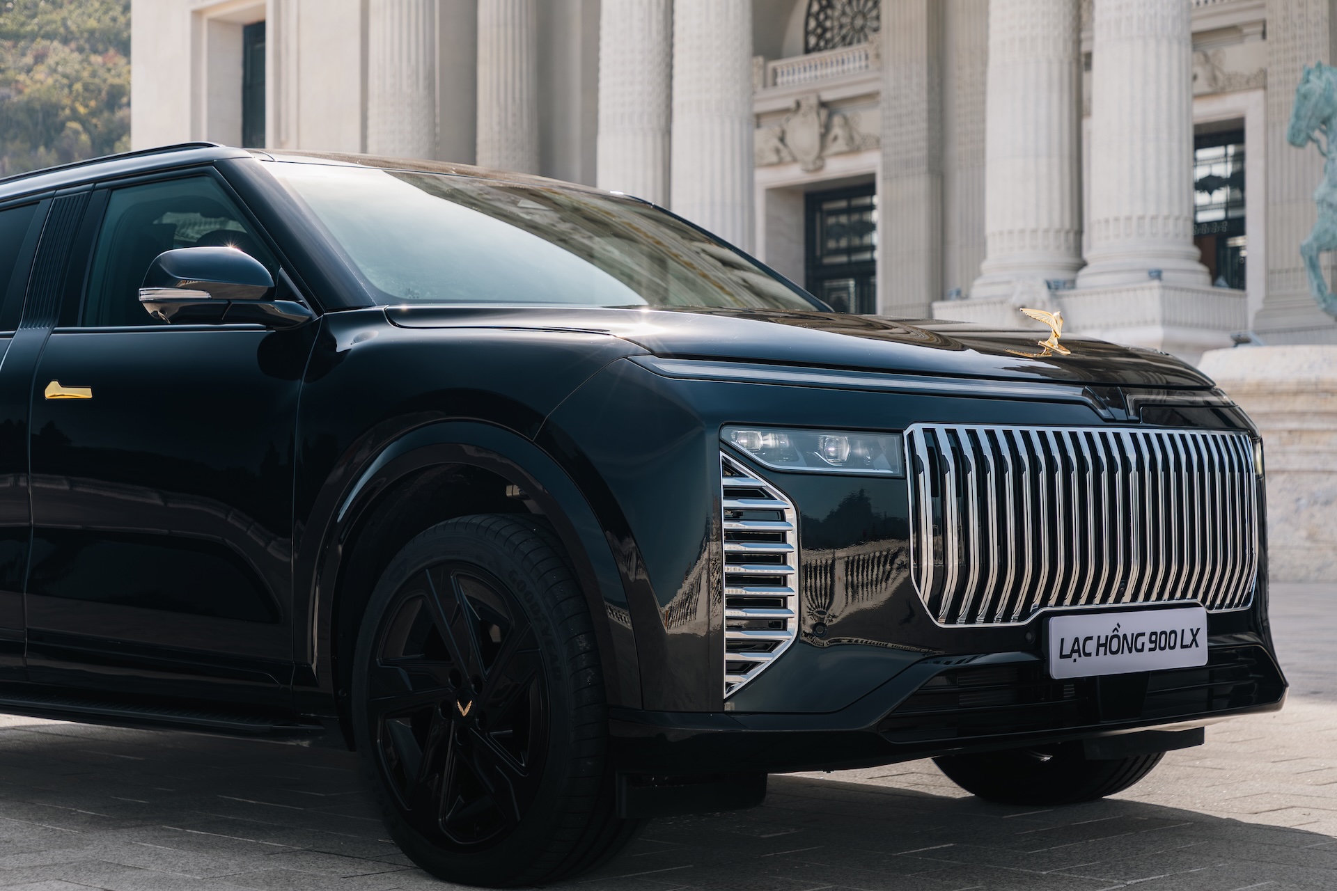 4 điểm đặc biệt của Lạc Hồng 900 LX không xuất hiện trên VinFast VF 9 - Ảnh 2.