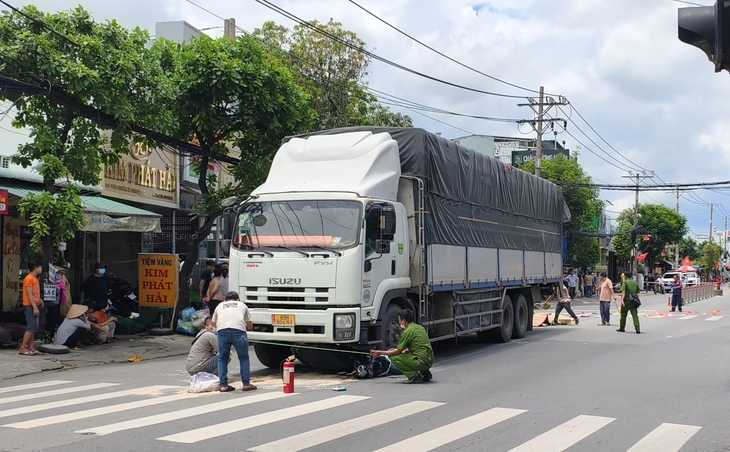 điểm mù - Ảnh 2.